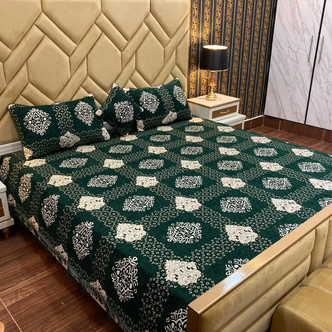 Green Velvet Jaquard BedSheet 4Pcs